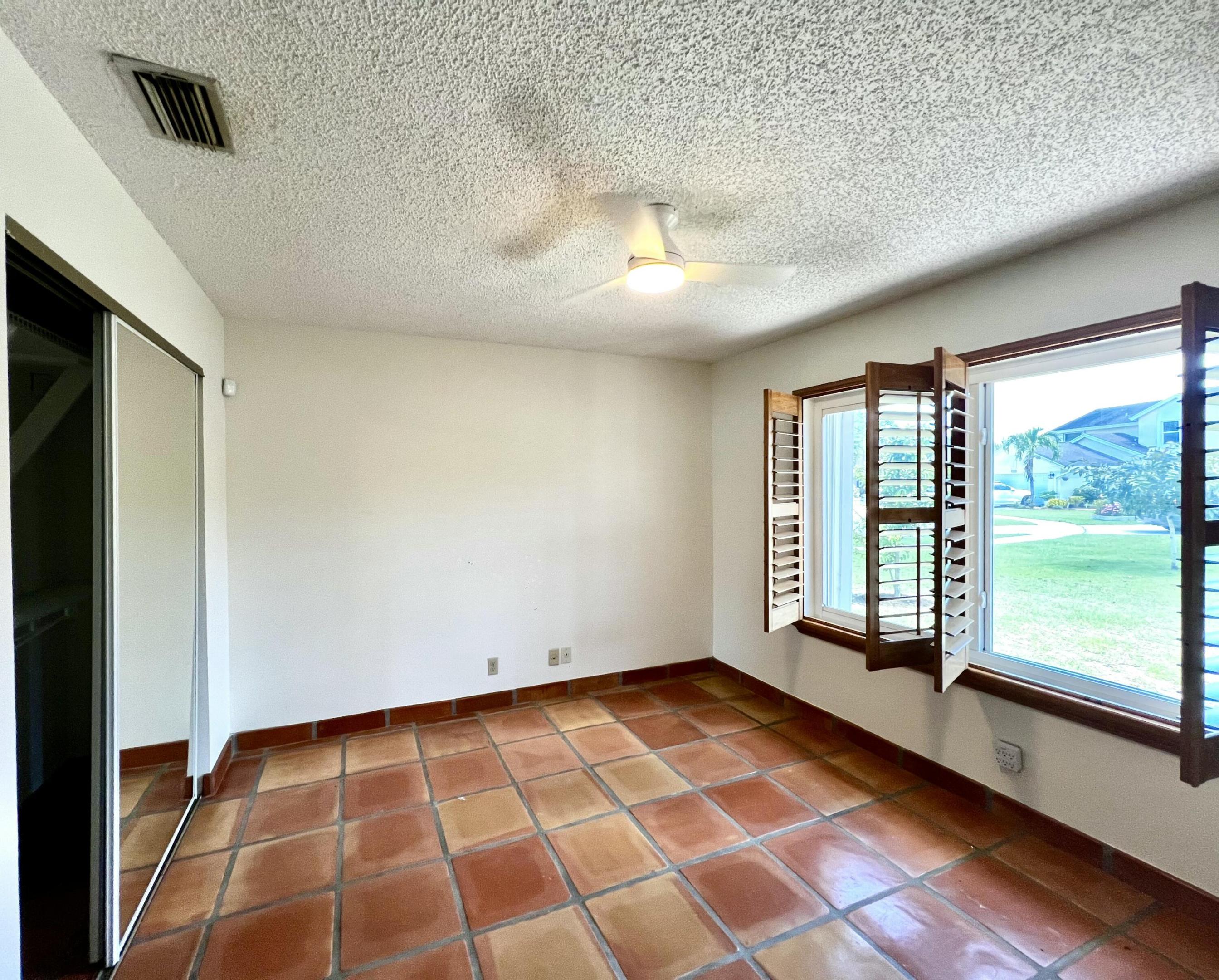 PALM CLUB WEST VILLAGE 2 - Residential