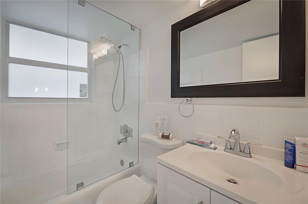 Riviera Towers - Residential