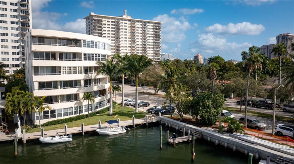 Riviera Towers - Residential
