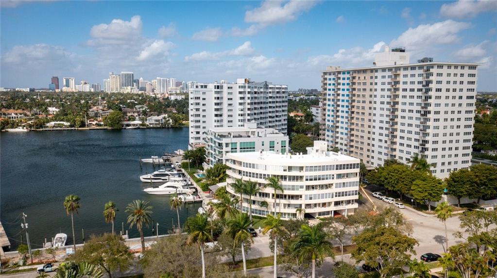 Riviera Towers - Residential