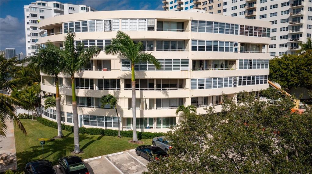 Riviera Towers - Residential