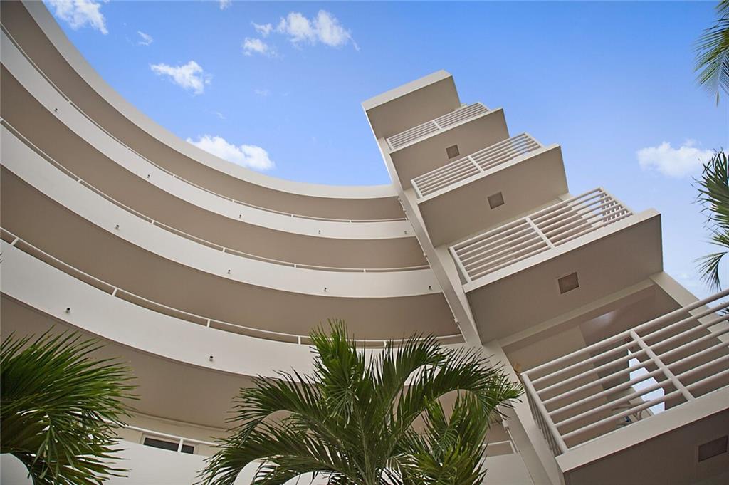 Riviera Towers - Residential