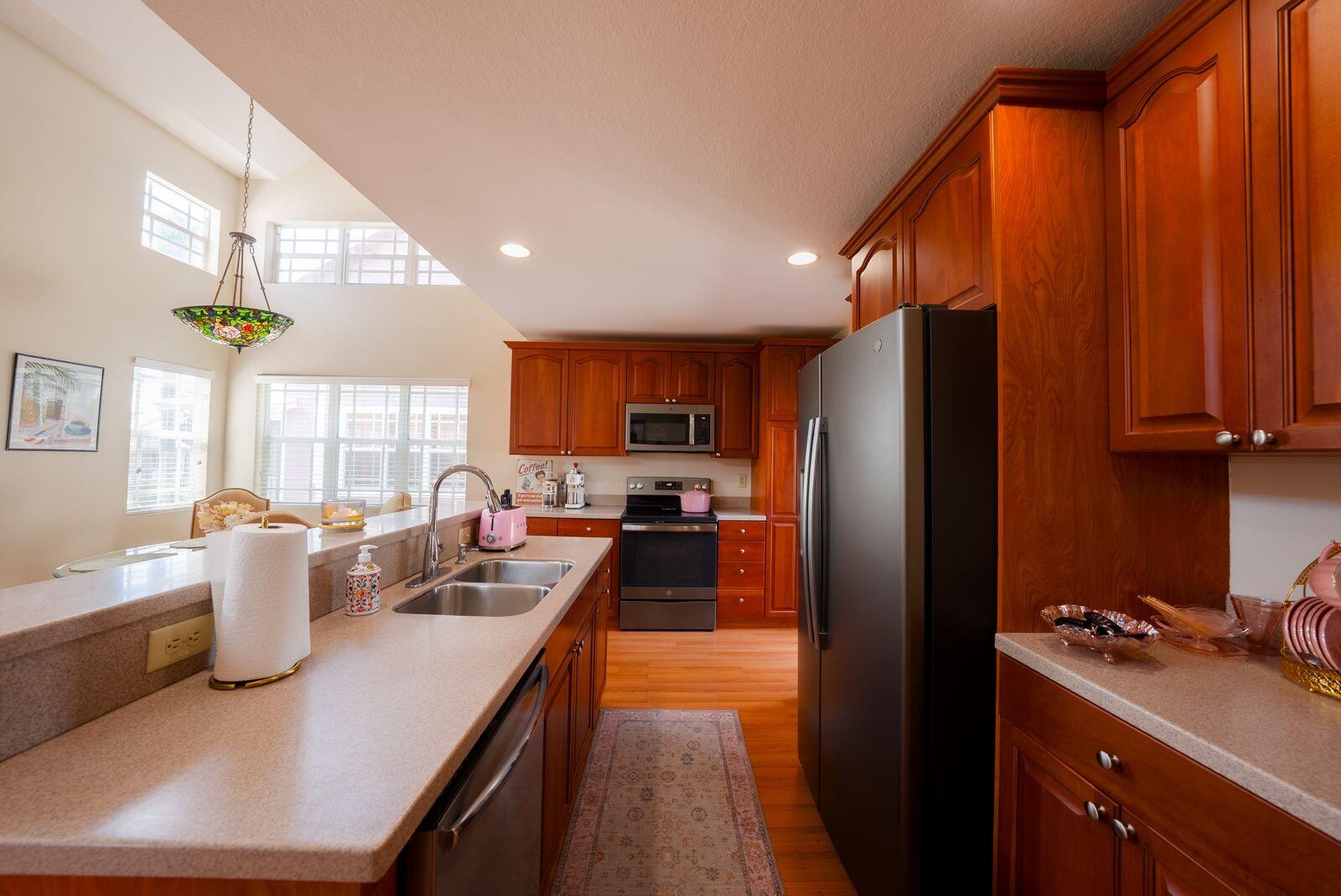 COTTAGES/THE LAKE - Residential