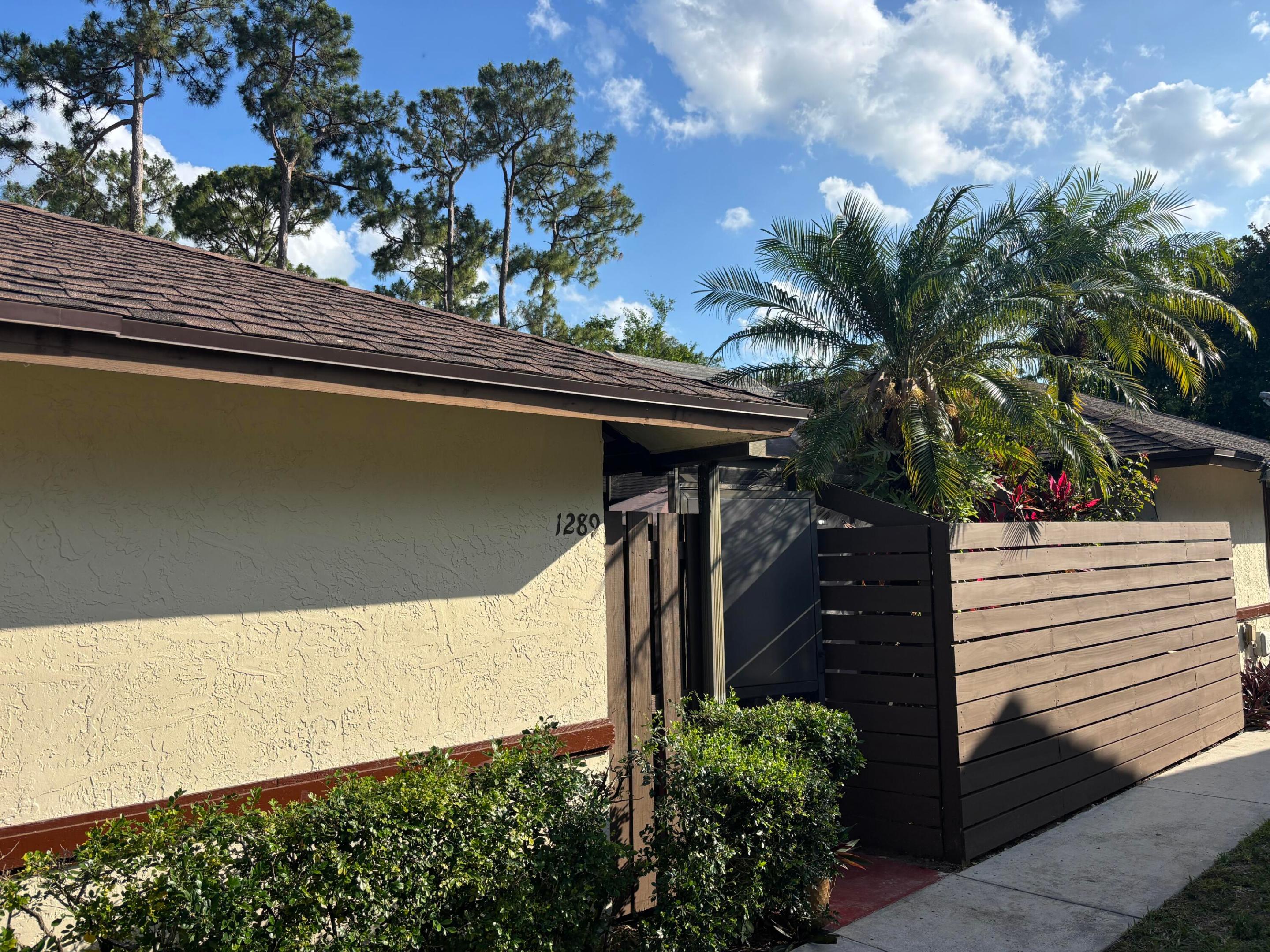 Properties 1289 Periwinkle Place