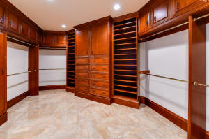 ONE WATERMARK PLACE OF TH - Residential