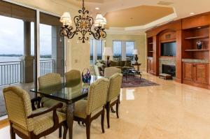 ONE WATERMARK PLACE OF TH - Residential