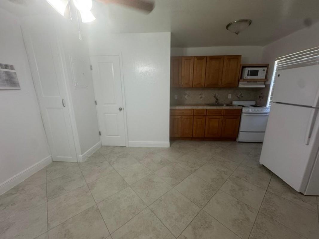 Frank Add To Hollywood 7- - Residential Lease