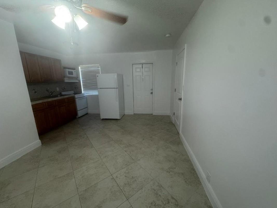 Frank Add To Hollywood 7- - Residential Lease