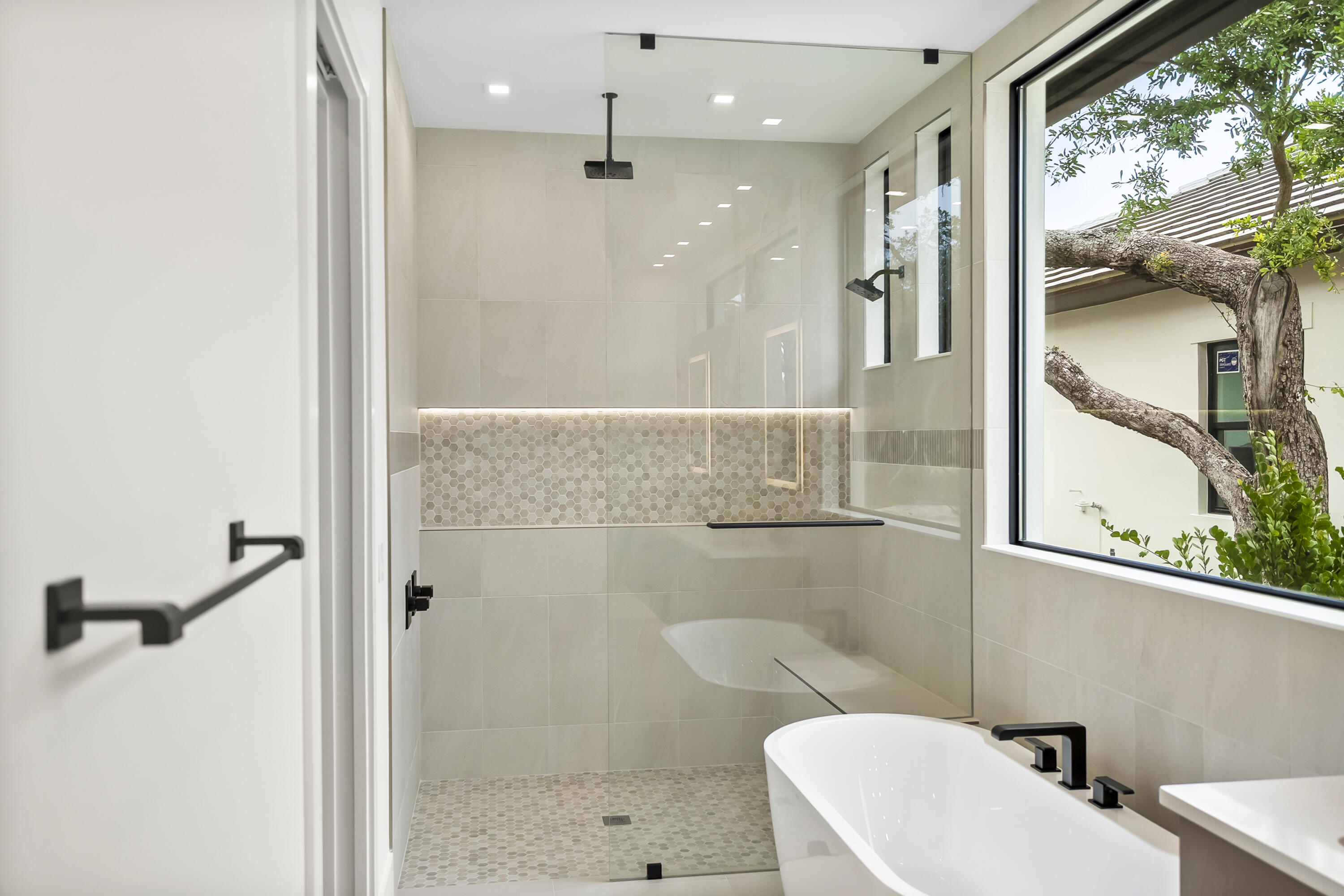 SEAGLASS P. D. - Residential