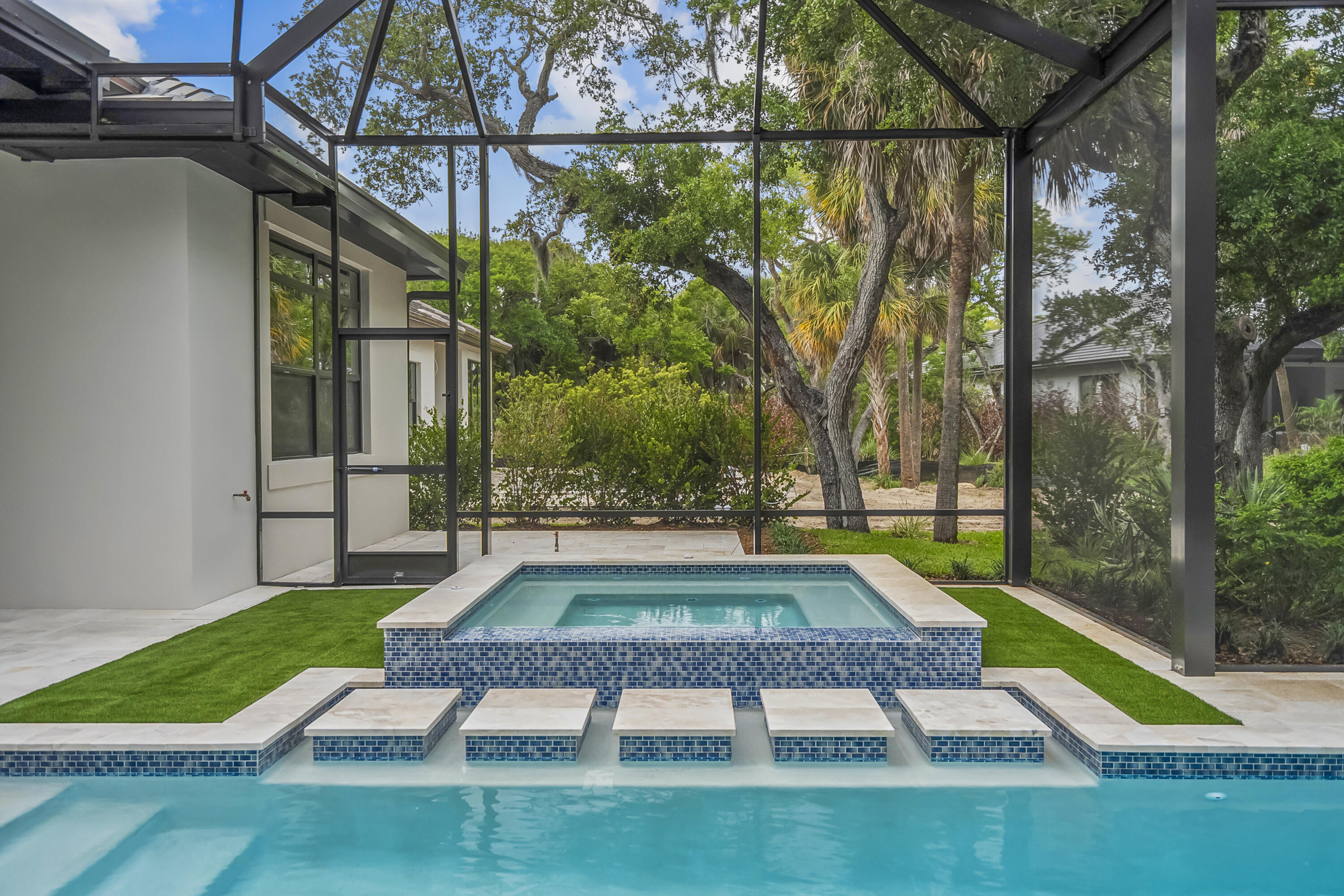 SEAGLASS P. D. - Residential