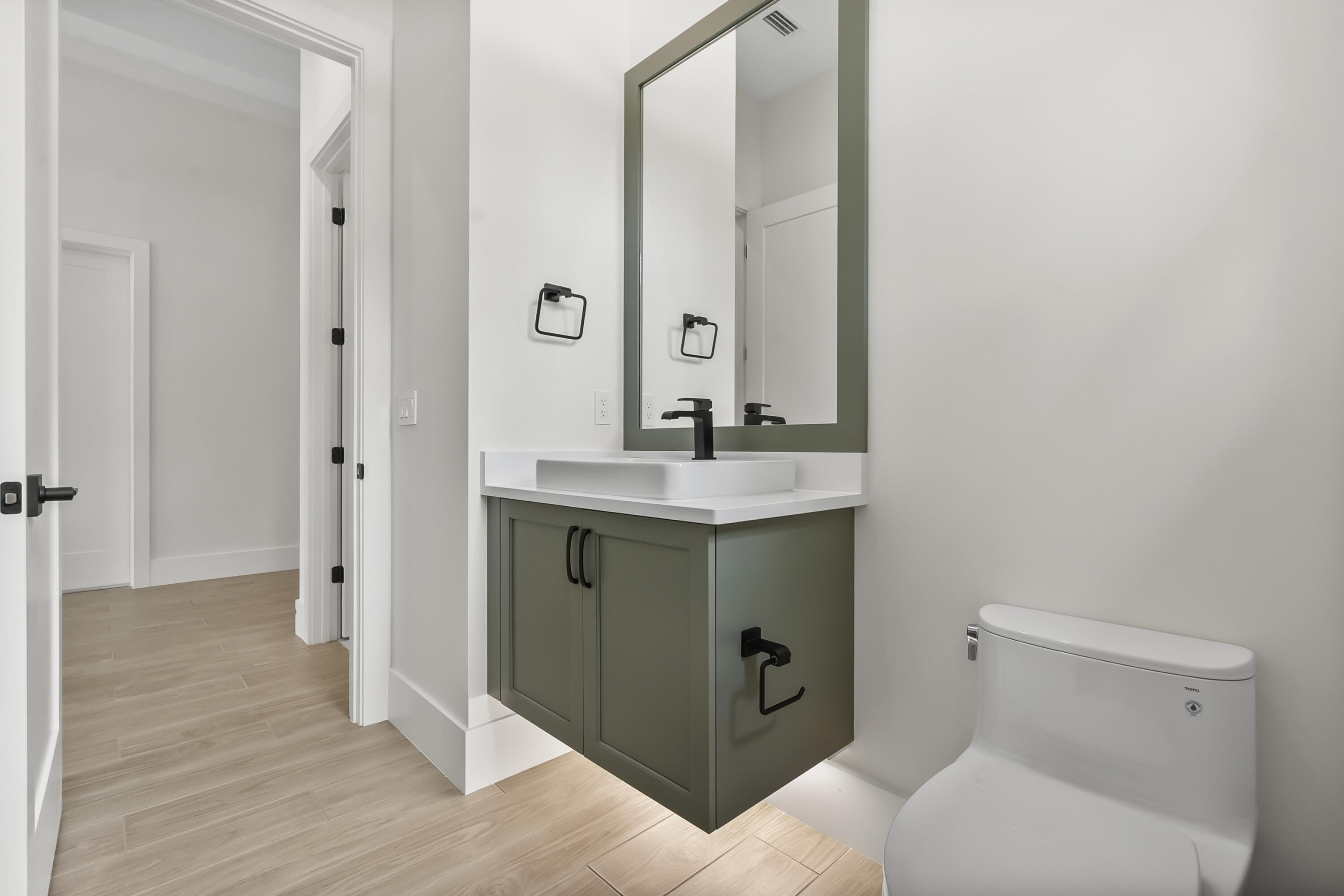 SEAGLASS P. D. - Residential