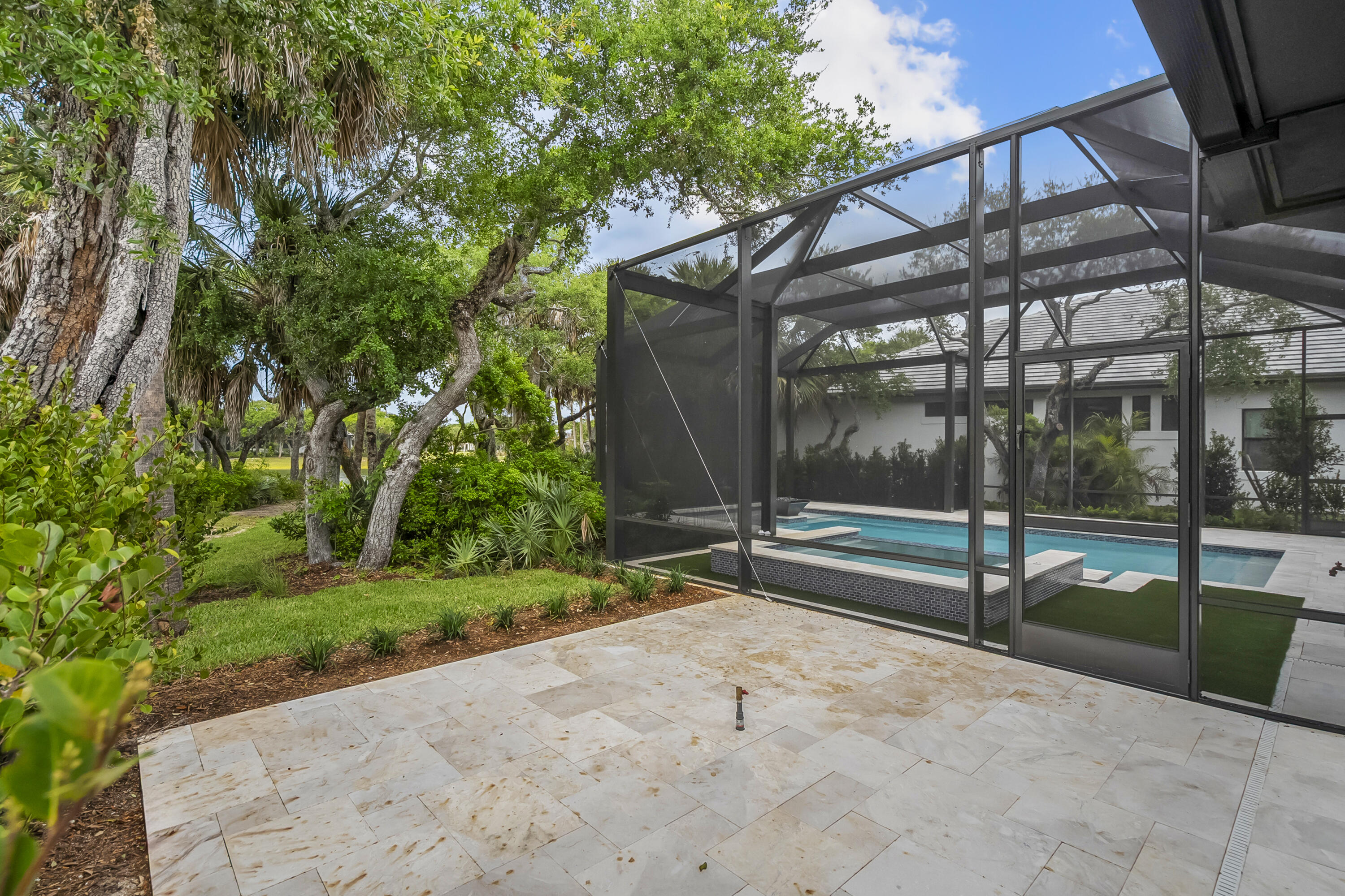 SEAGLASS P. D. - Residential