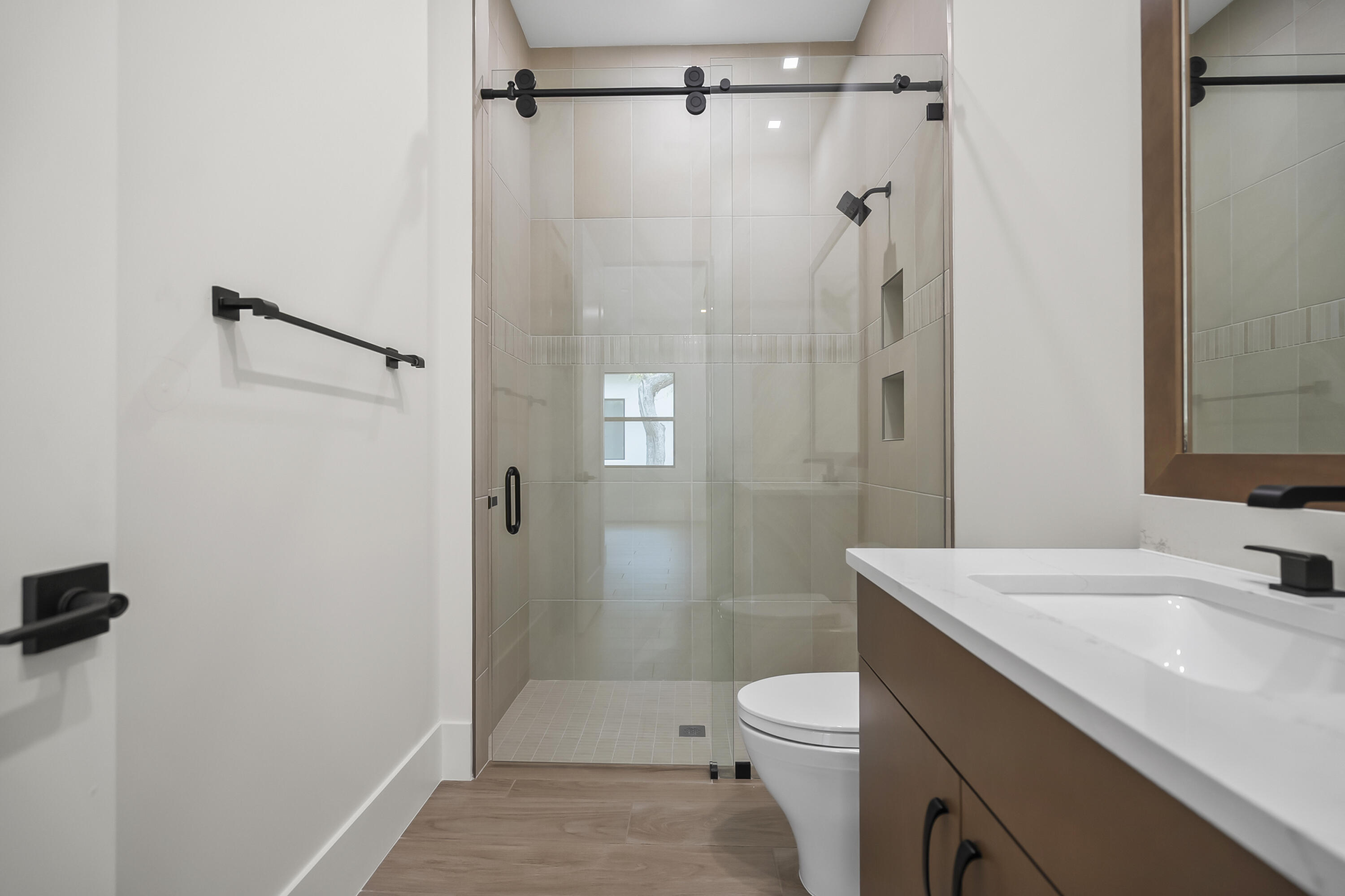 SEAGLASS P. D. - Residential