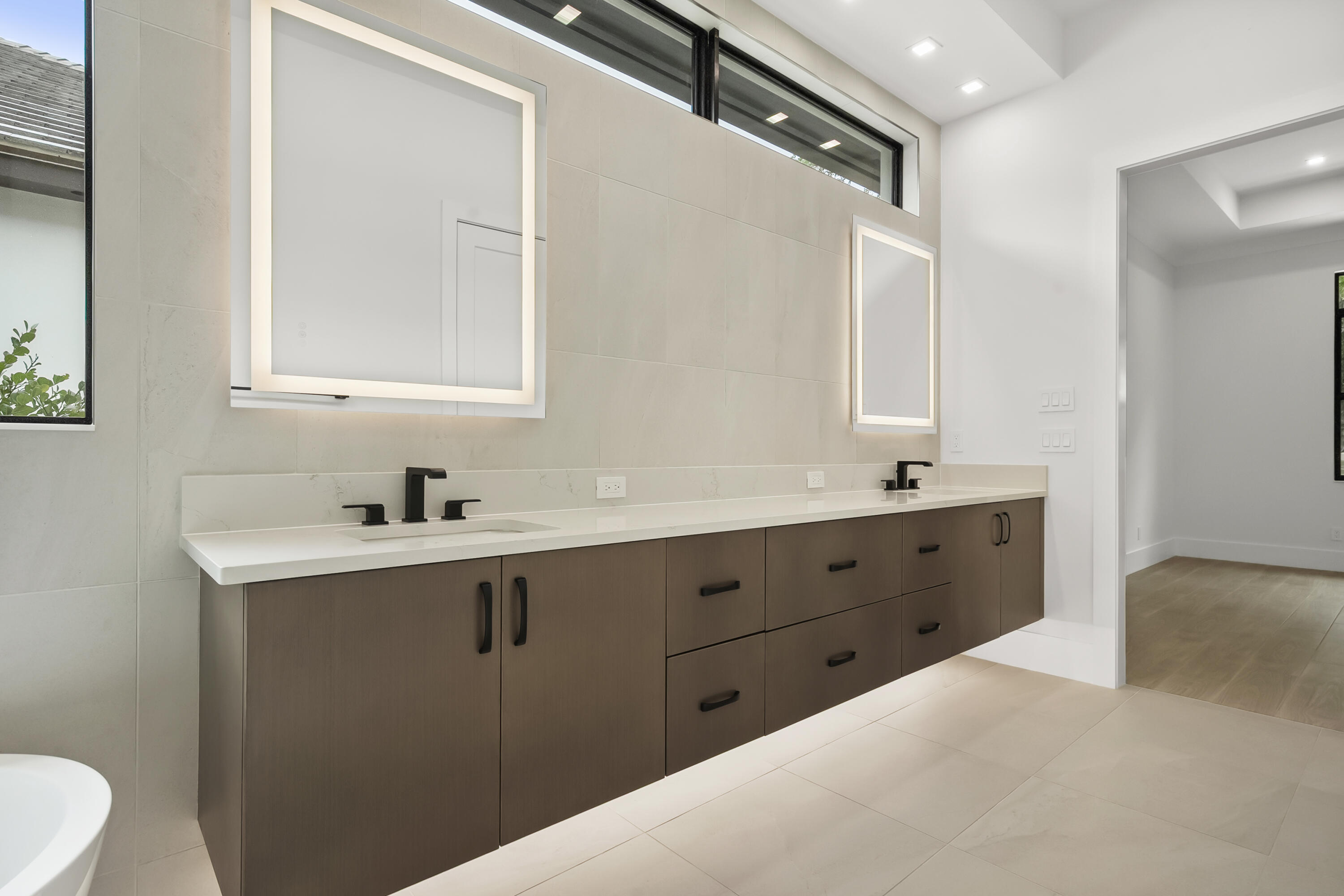 SEAGLASS P. D. - Residential