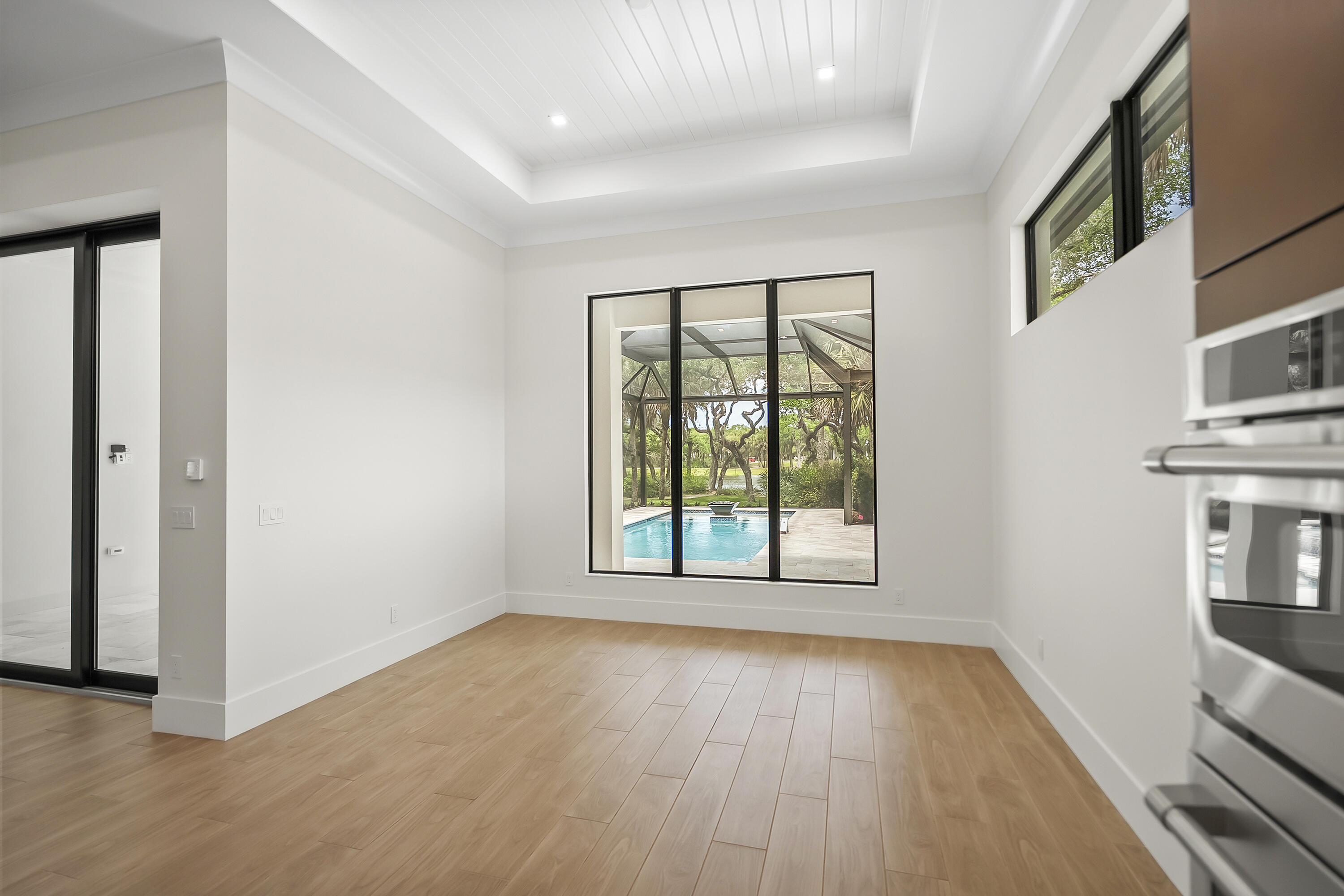 SEAGLASS P. D. - Residential