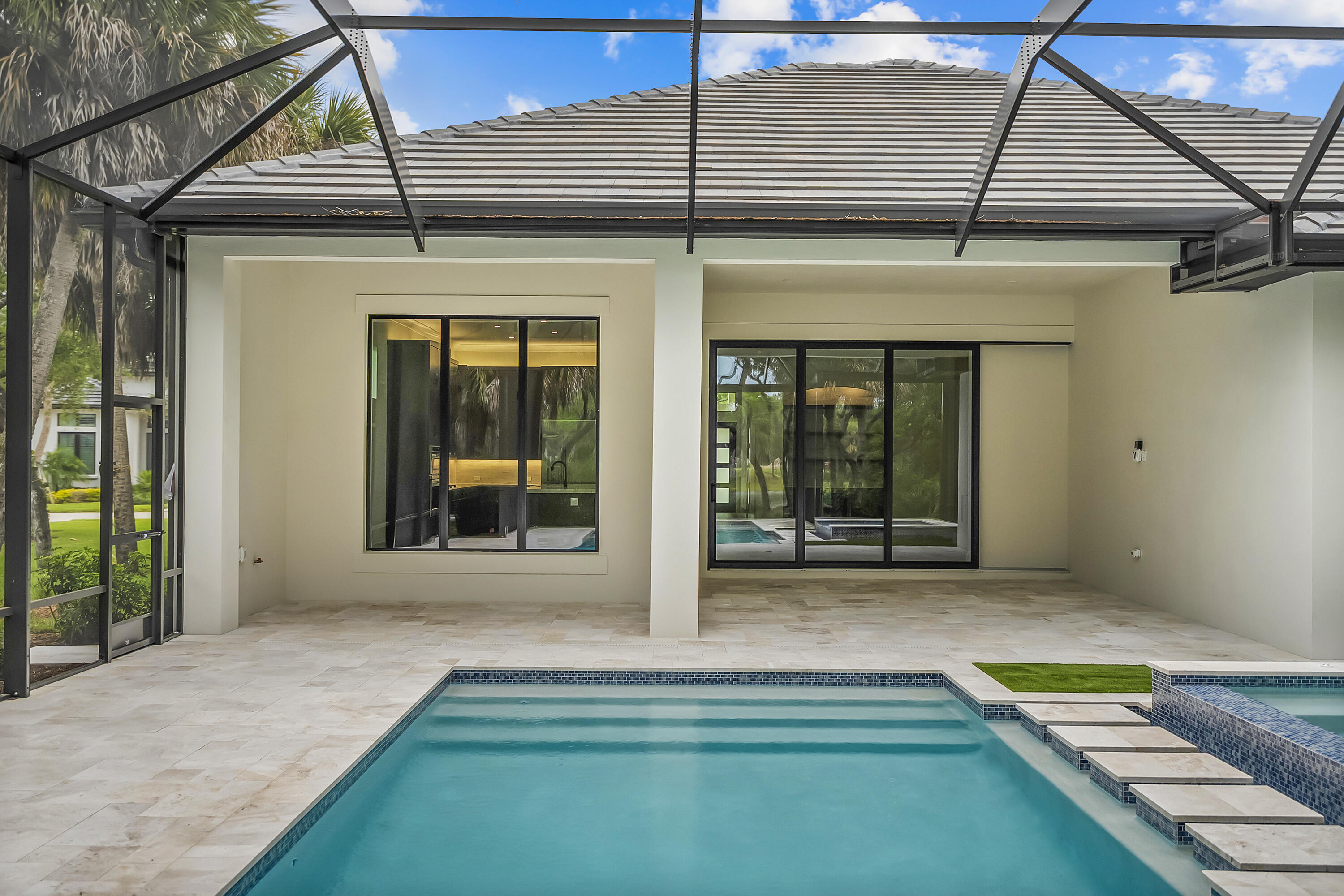 SEAGLASS P. D. - Residential