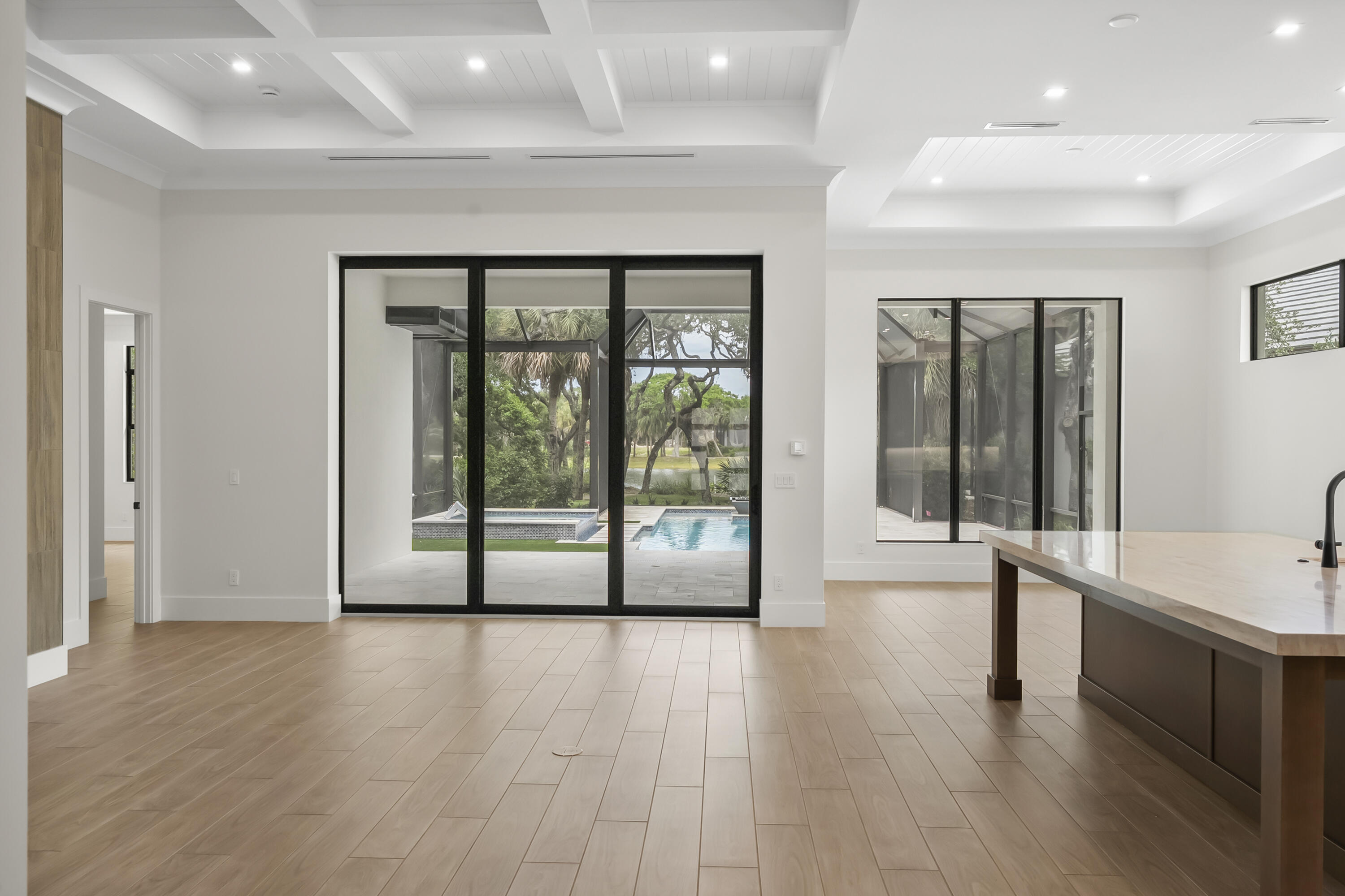 SEAGLASS P. D. - Residential