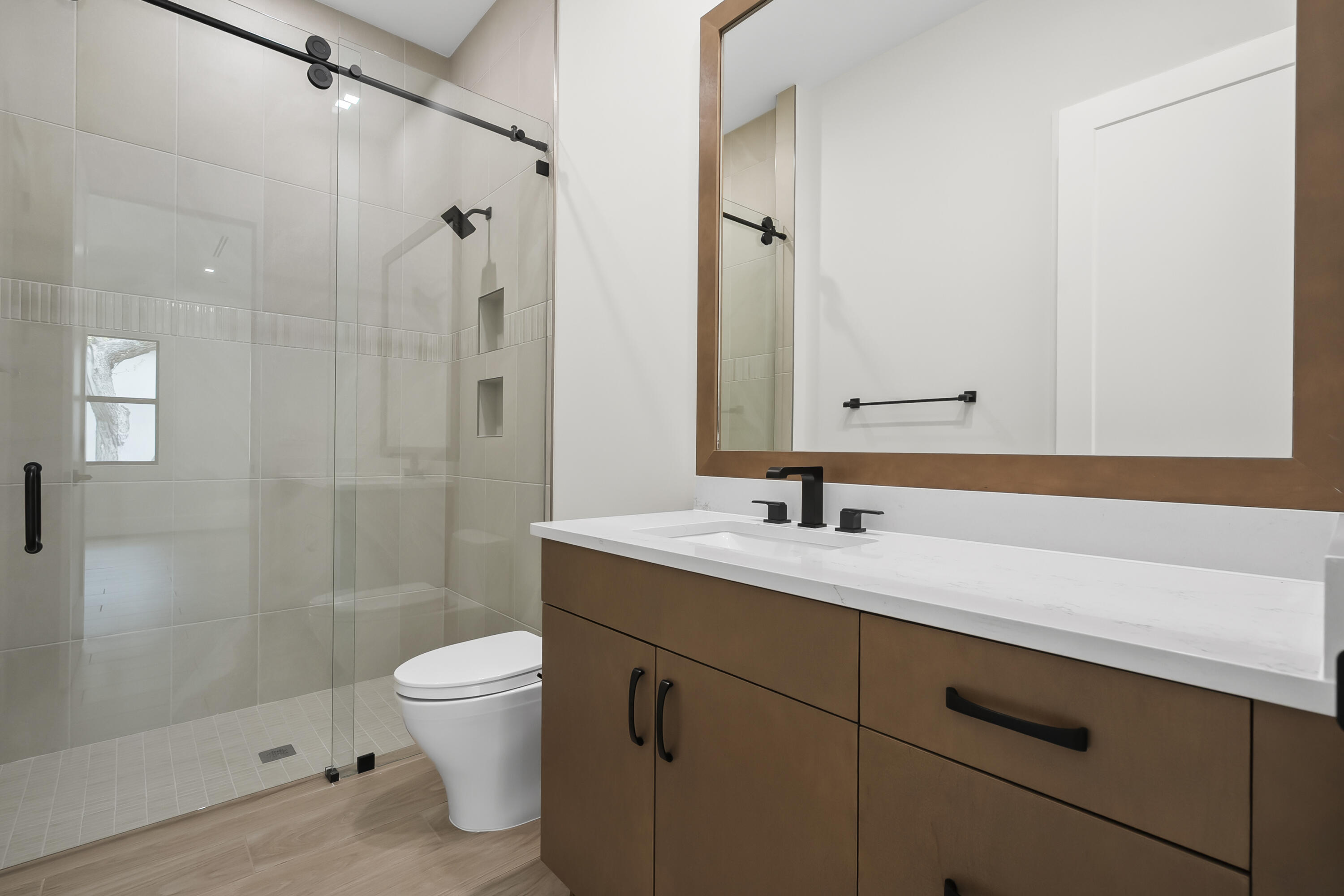 SEAGLASS P. D. - Residential