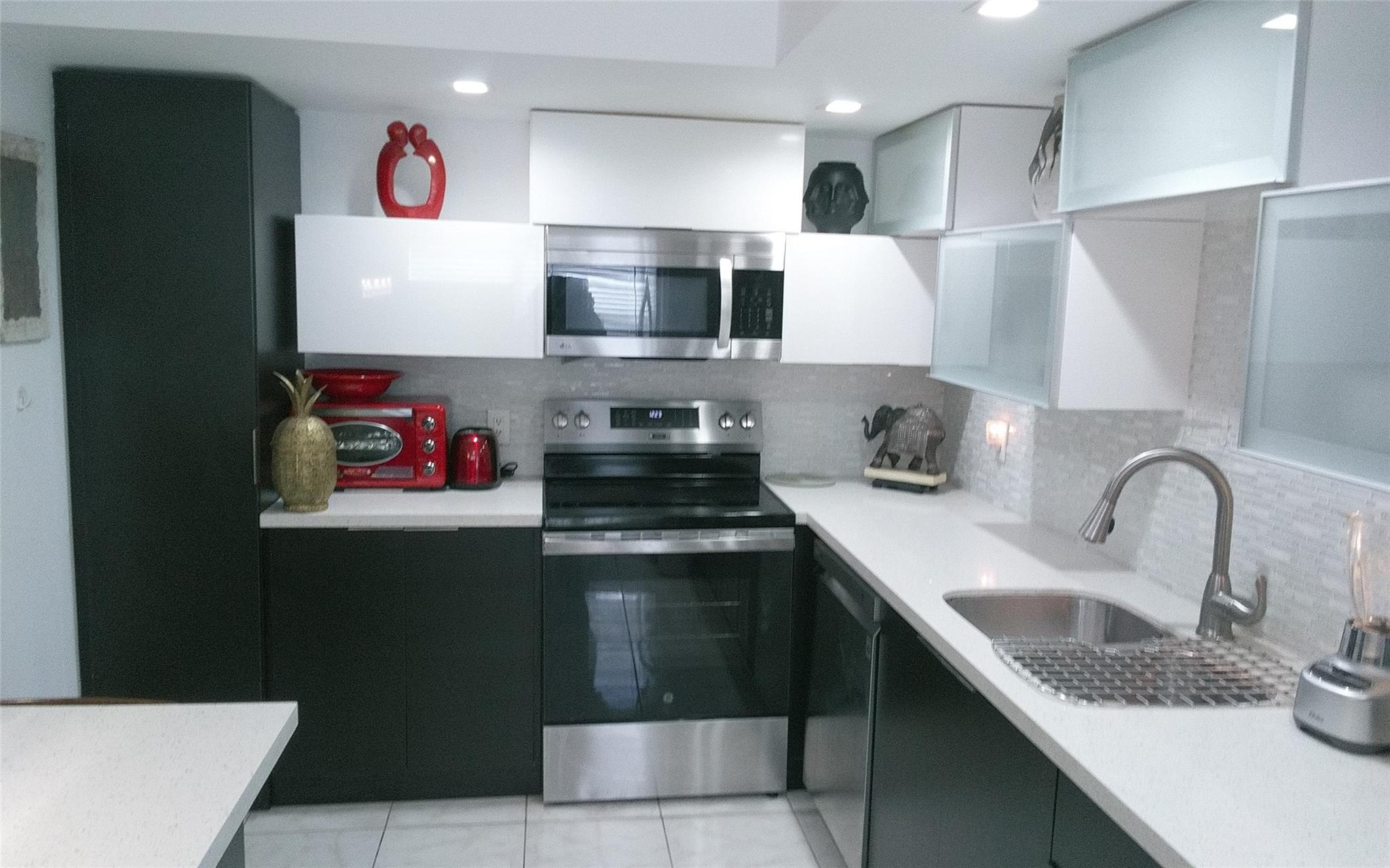 Kings Point Saxony A-O - Residential Lease