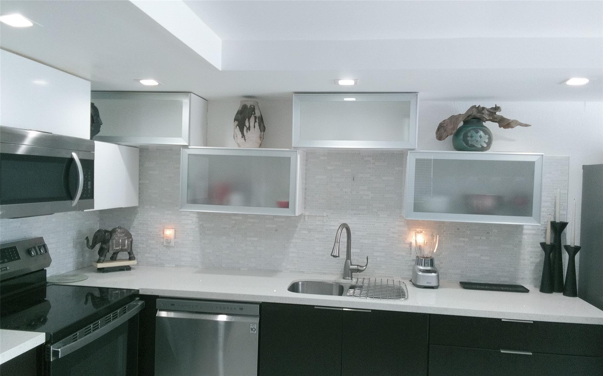 Kings Point Saxony A-O - Residential Lease