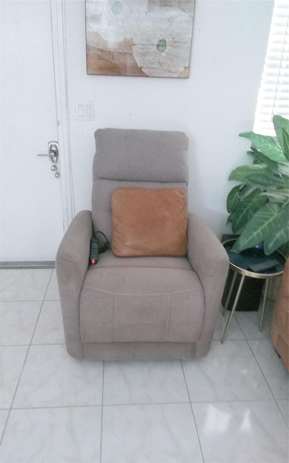 Kings Point Saxony A-O - Residential Lease