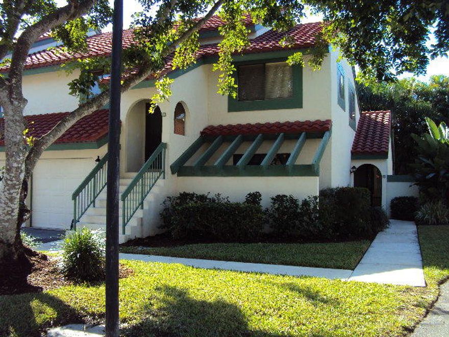 RARELY AVAILABLE, ADORABLE 1ST FLOOR END UNIT THAT IS LIGHT AND BRIGHT. GREAT SPACE FEATURING 2 BEDROOMS/2 BATHS AND NO STAIRS! LARGE LIVING AND DINING ROOM THAT OVERLOOKS PRIVATE LANDSCAPED YARD.  LOVELY ENCLOSED PATIO GREAT FOR DINING AND RELAXING. UPDATED KITCHEN, NEW MASTER CARPET, FRESH PAINT. CERAMIC TILE THROUGHOUT THE REST OF THE HOUSE.  1 CAR GARAGE AND HUGE EXTRA STORAGE AREA. MAKE THIS ONE YOURS!!