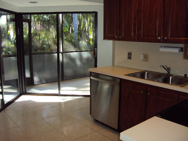 LEXINGTON GREEN CONDO - Residential