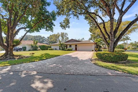 Tiny photo for 9600 Conch Shell Manor, Plantation, FL 33324 (MLS # F10549174)