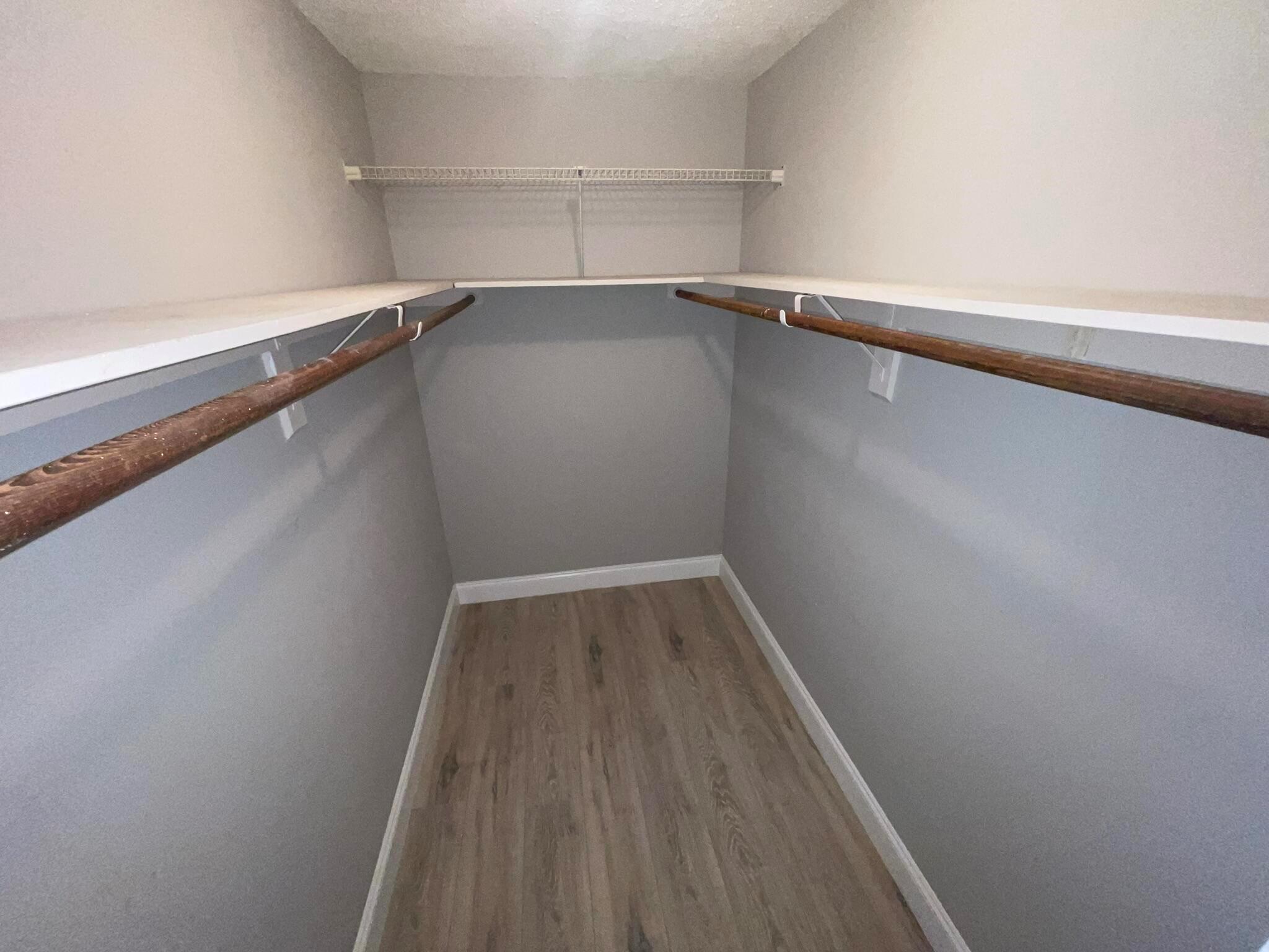 LAUDERDALE OAKS CONDO I - Residential