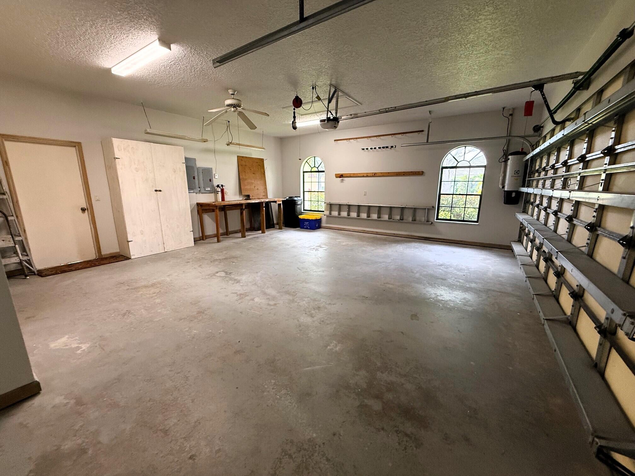 PGA RESORT COMMUNITY 2 - Residential