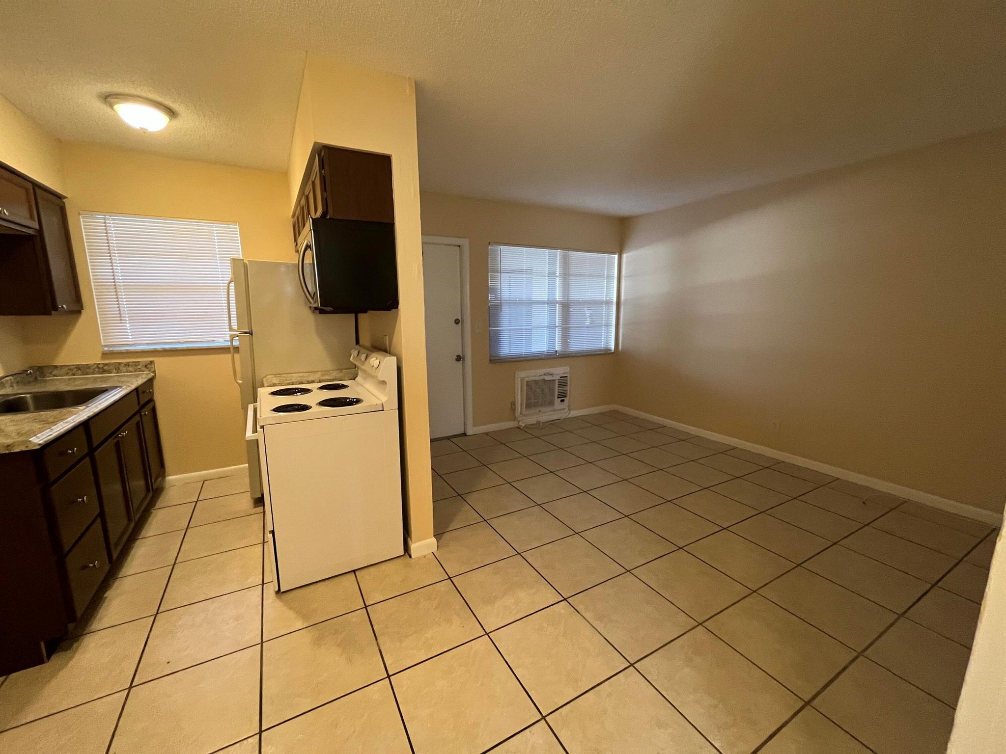 GREYNOLDS HIGHLANDS UNIT - Residential Lease