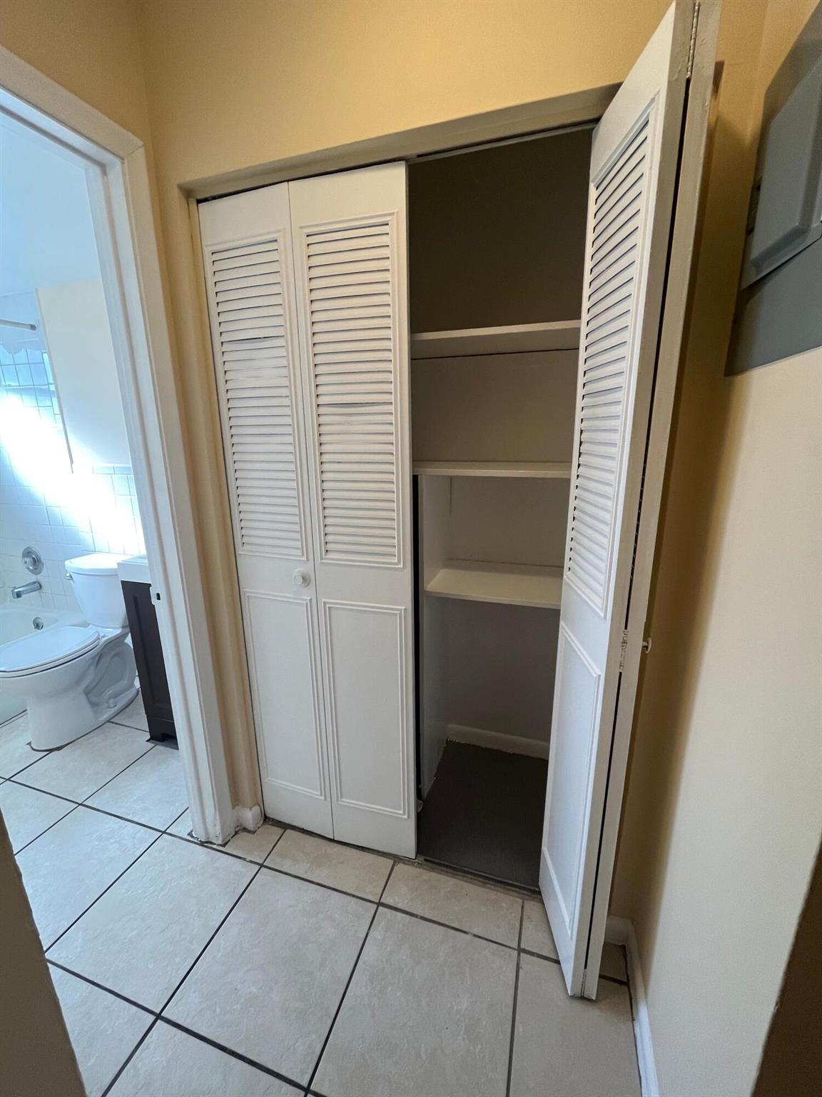 GREYNOLDS HIGHLANDS UNIT - Residential Lease