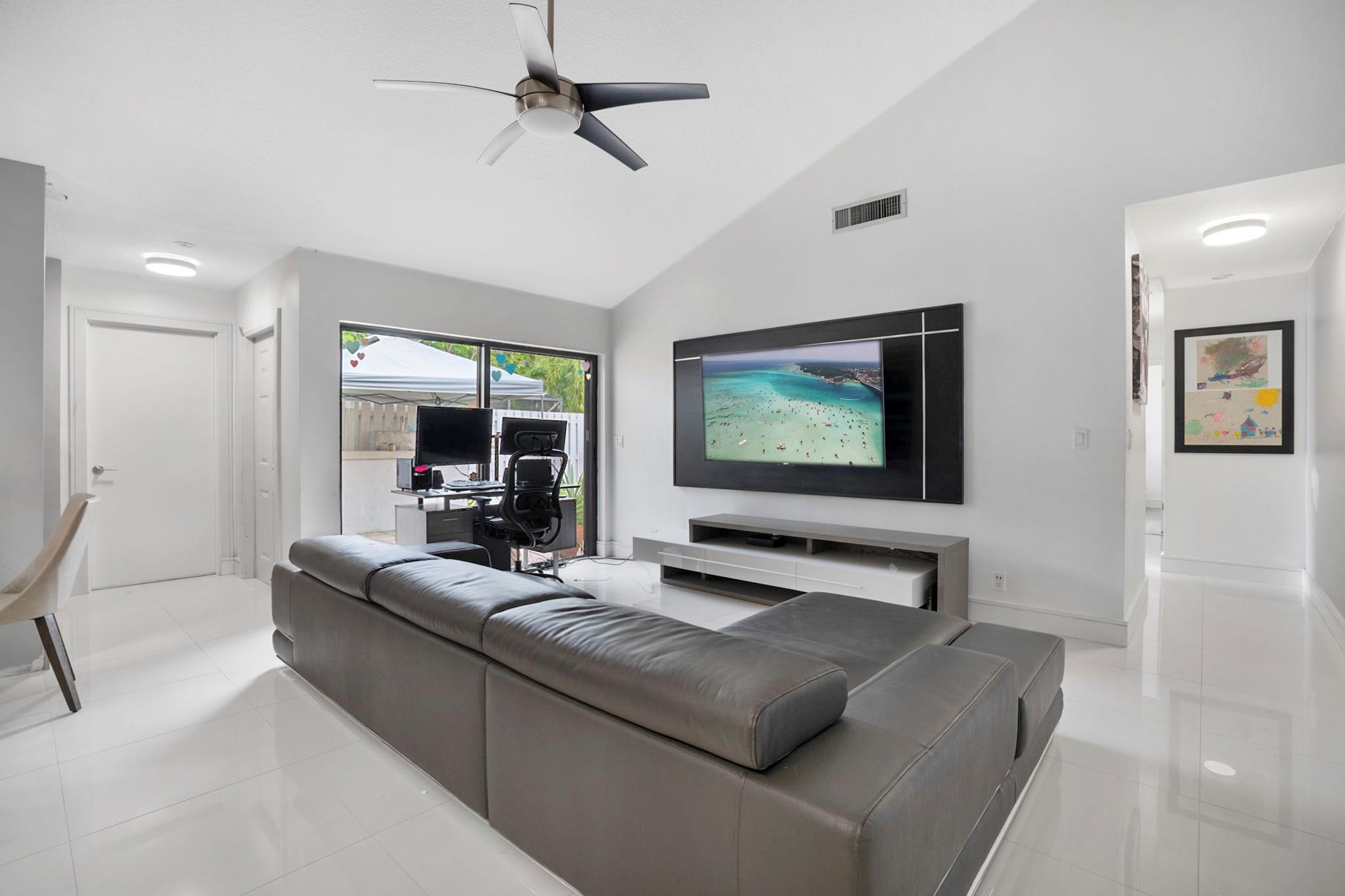 BARRWOOD - Residential