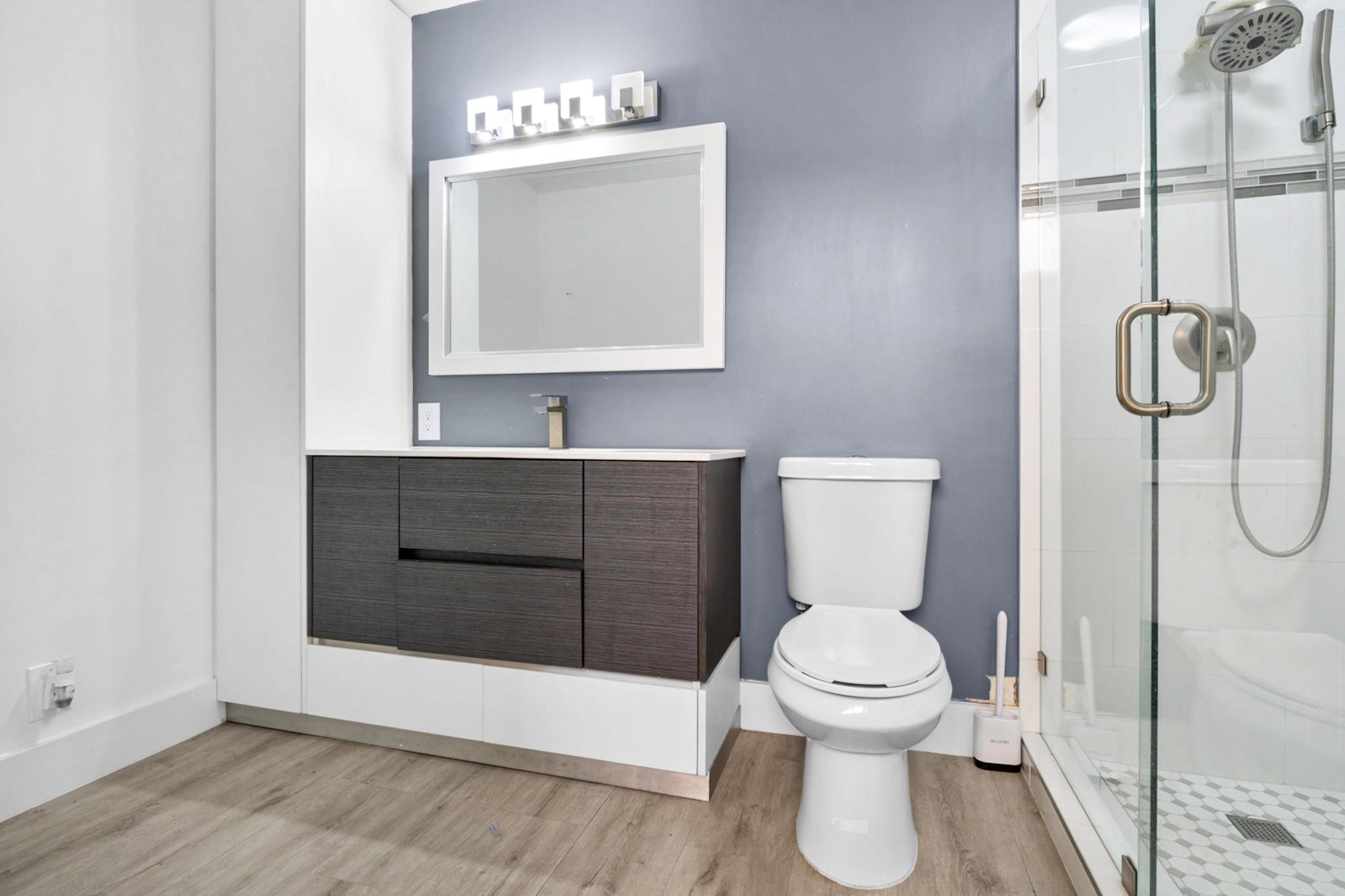 BARRWOOD - Residential