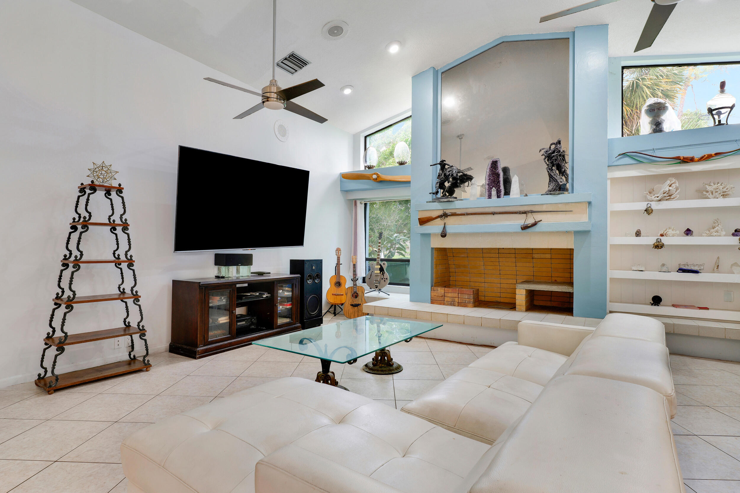 PINEWOOD GROVE OF WELLINGTON - Residential