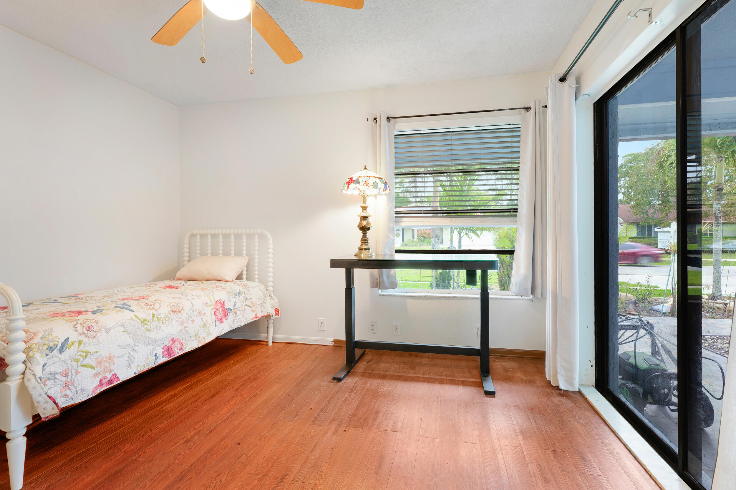 PINEWOOD GROVE OF WELLINGTON - Residential