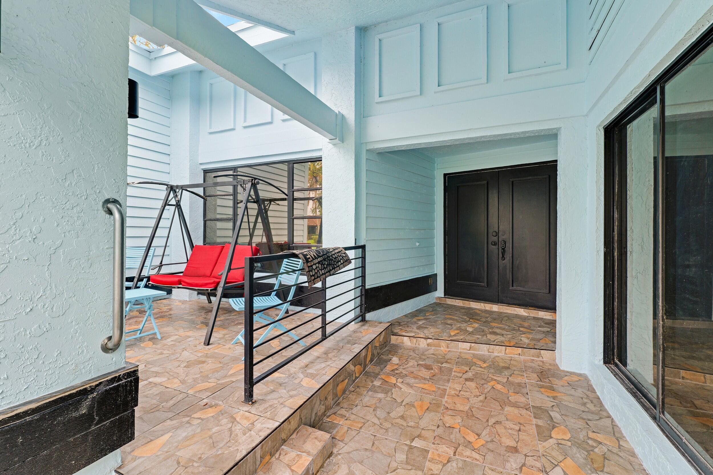 PINEWOOD GROVE OF WELLINGTON - Residential