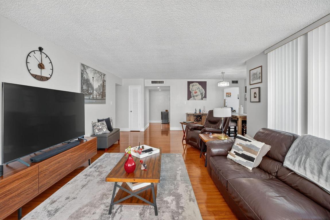 DEL PRADO MARINA - Residential