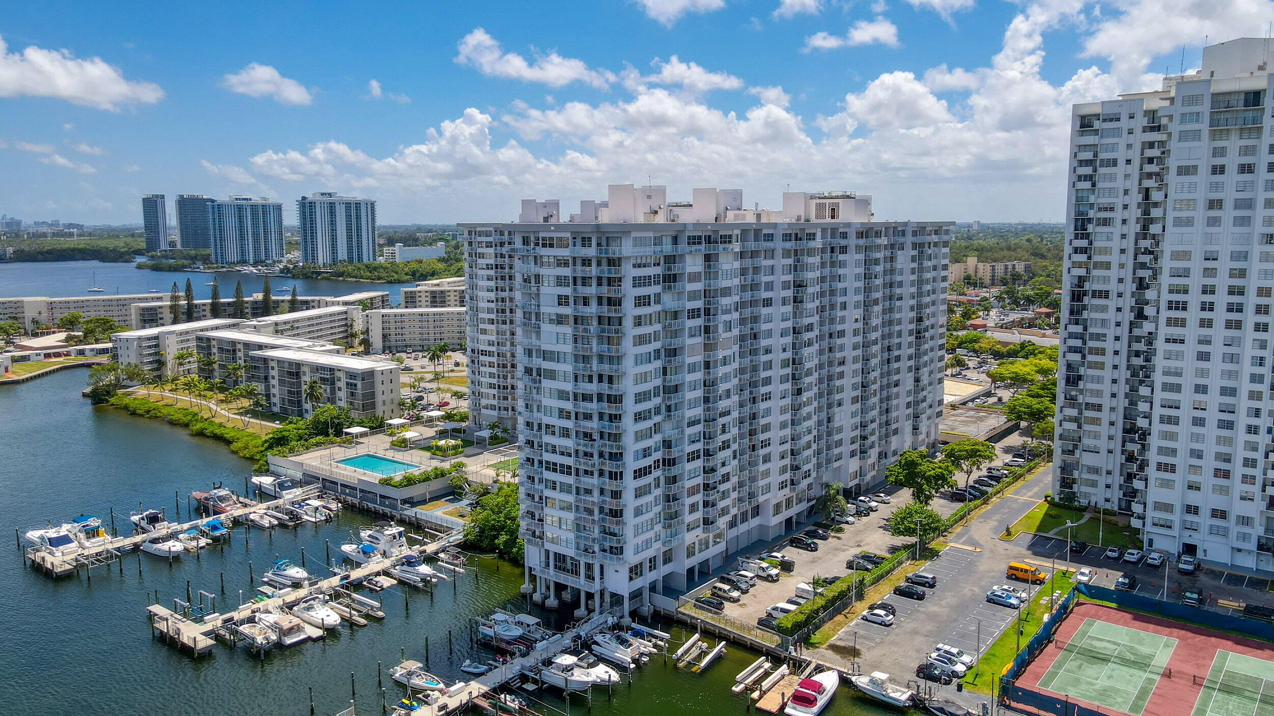 DEL PRADO MARINA - Residential