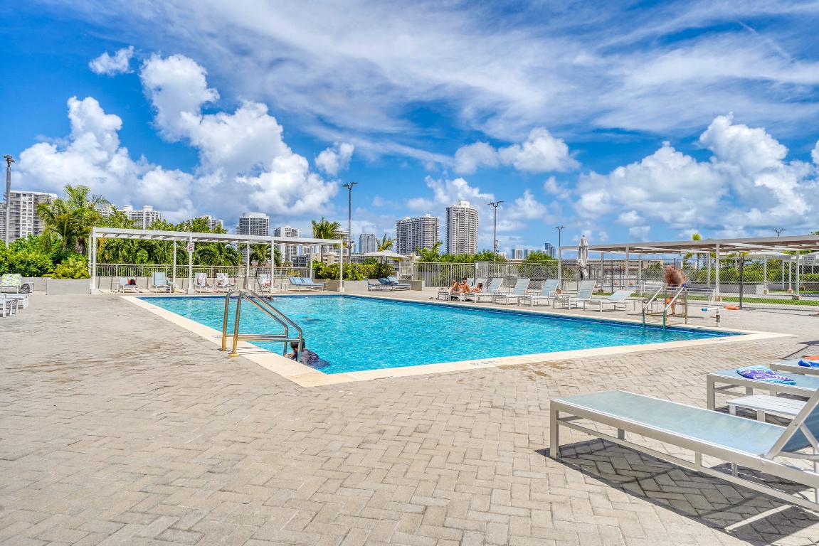 DEL PRADO MARINA - Residential