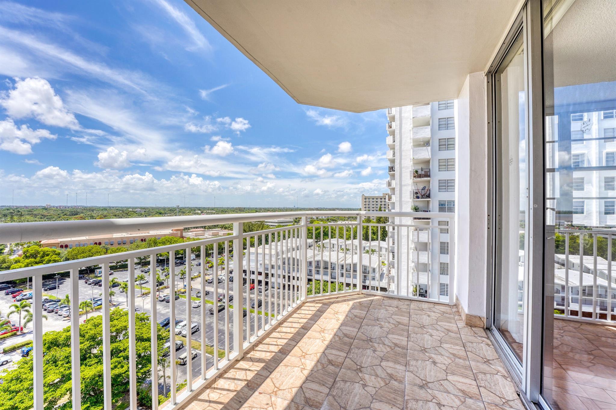 DEL PRADO MARINA - Residential