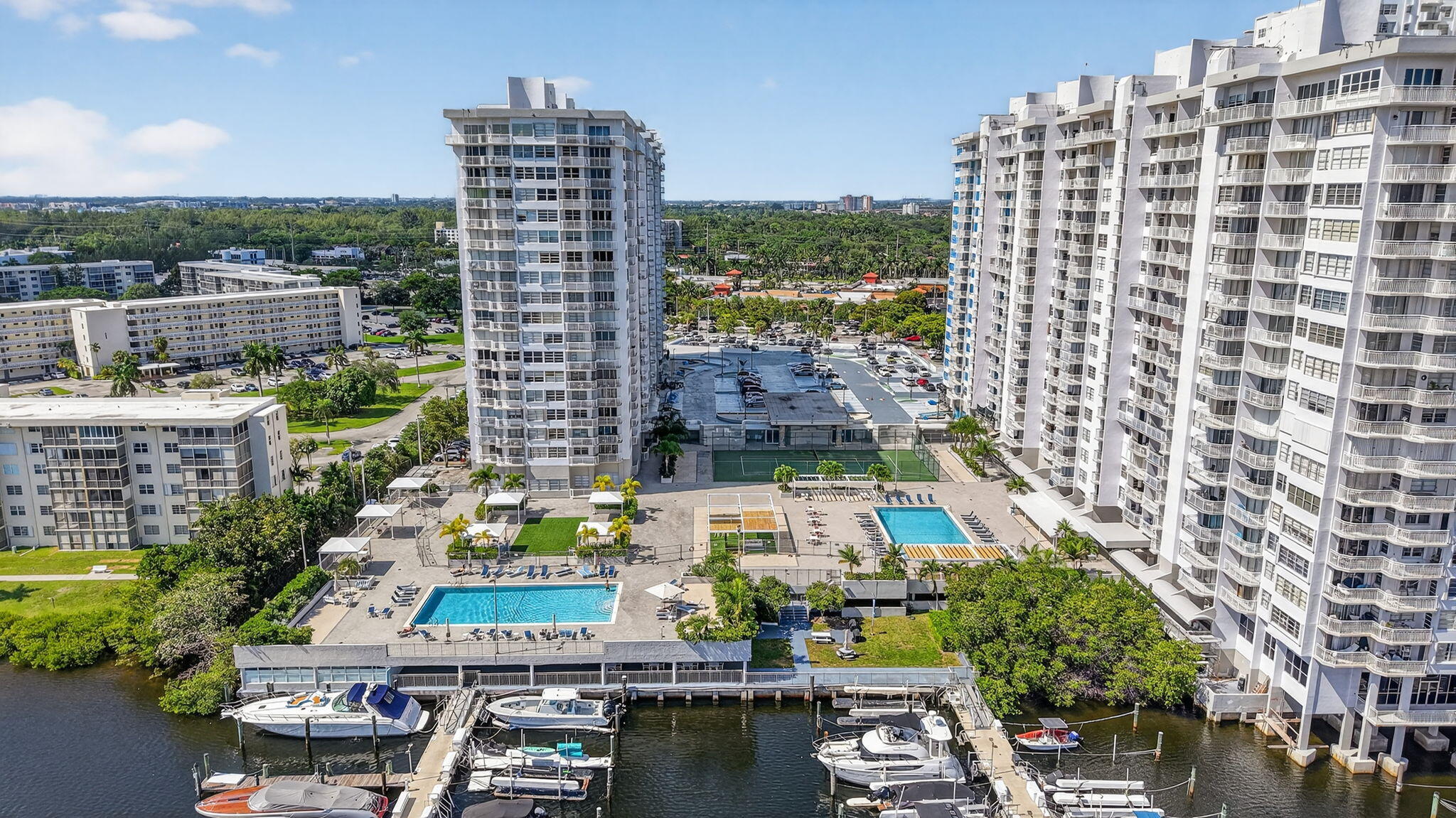 DEL PRADO MARINA - Residential