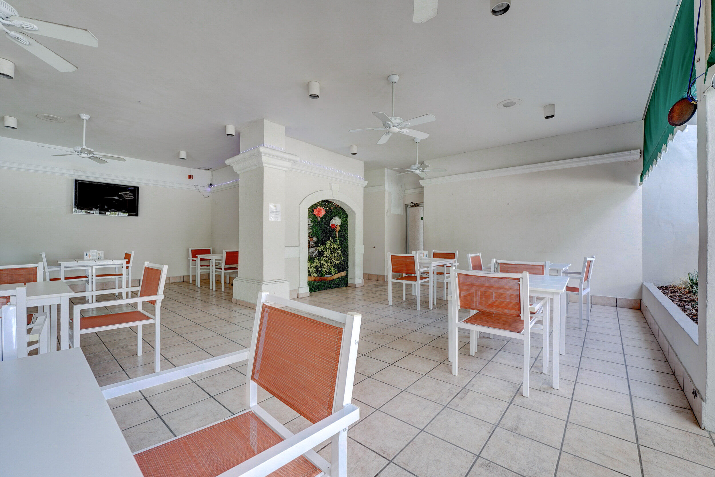 DEL PRADO MARINA - Residential