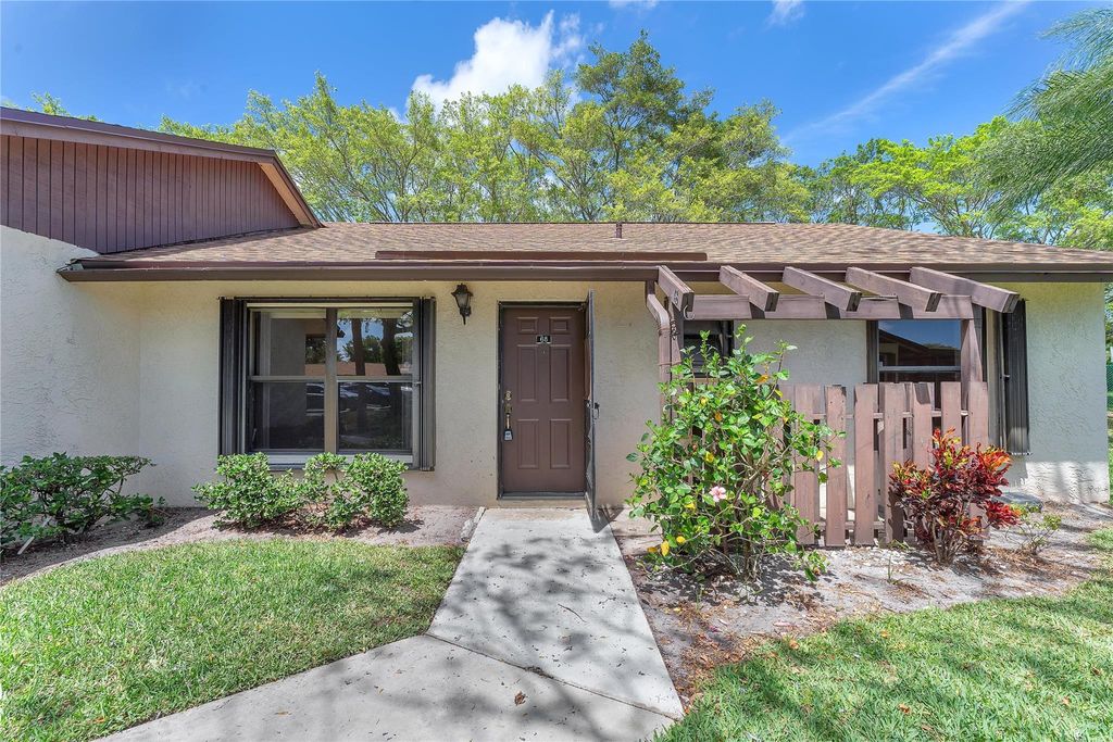 Photo of 68 Via De Casas Norte #68, Boynton Beach, FL 33426 (MLS # F10497441)