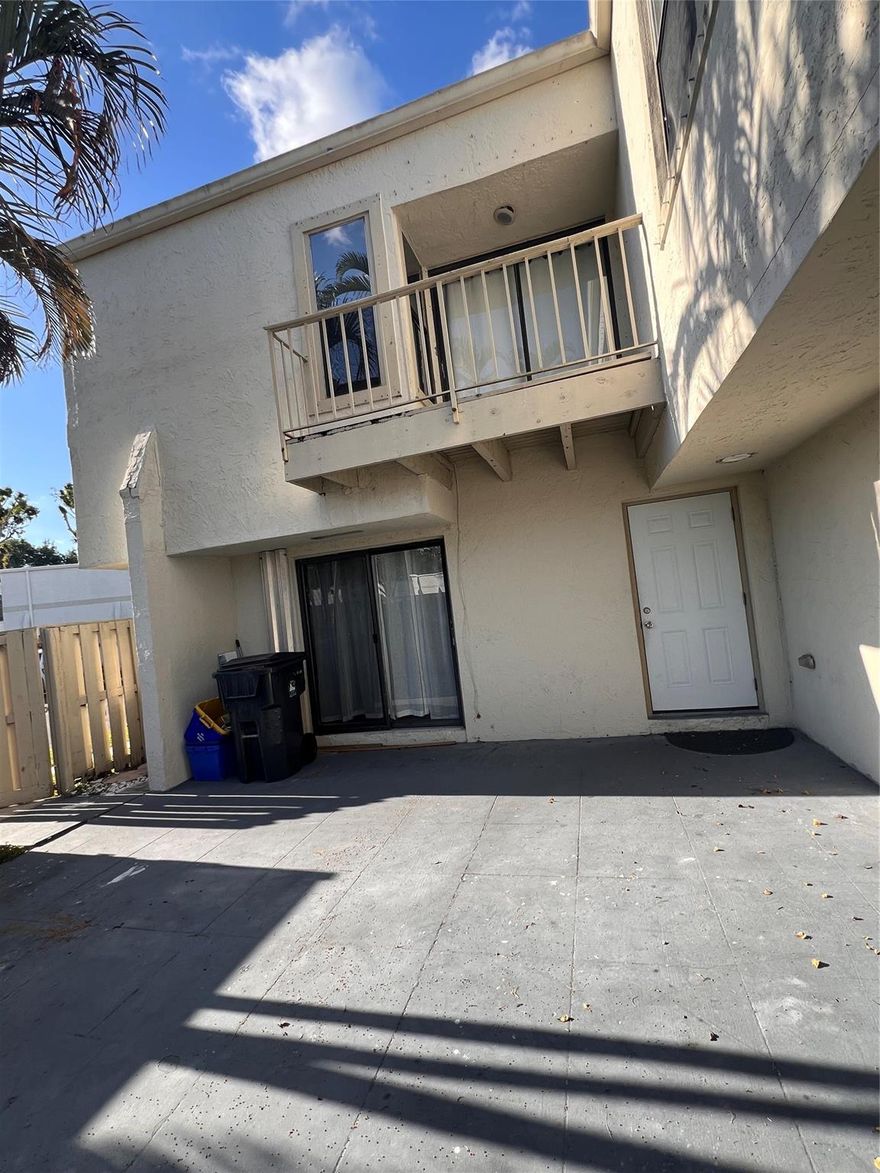 Investors ONLY !! Tenant occupied lease ends May 2025 COME CHECK This newly renovated townhouse in great location near by wellington mall and other retail shopping centers, great rating schools, near by polo club and much more, new appliances , washer and dryer available in unit