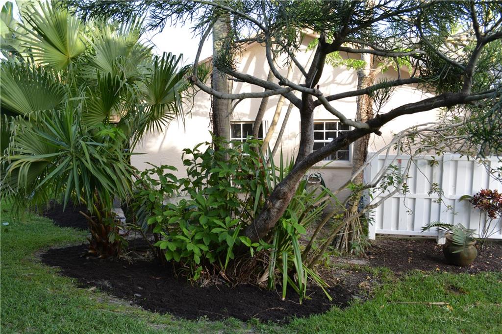 BOCA GARDENS - Residential