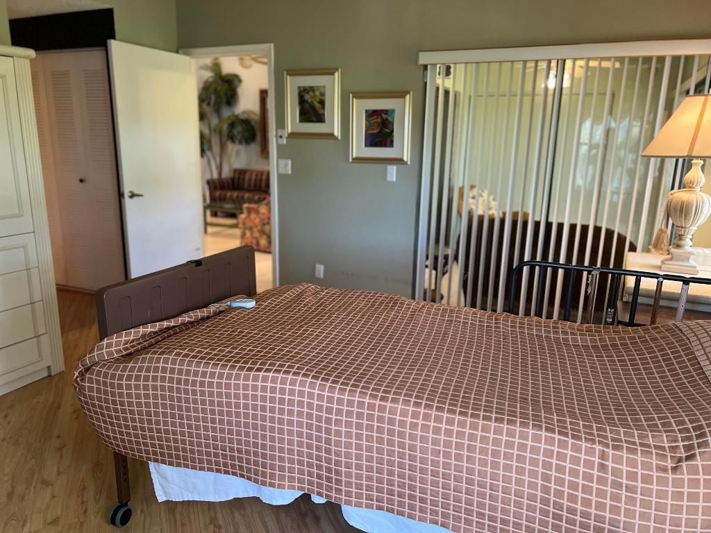 SUN VALLEY EAST CONDO - Residential