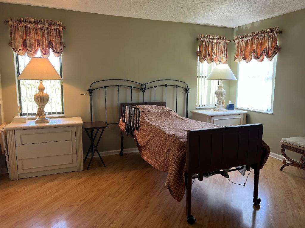 SUN VALLEY EAST CONDO - Residential