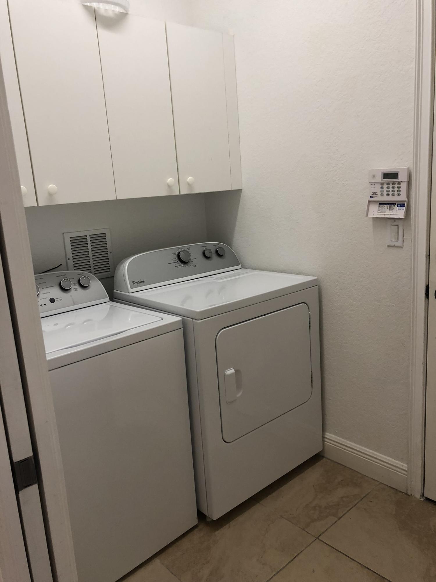 CIELO TOWNHOMES AT SHOPS OF DONALD ROSS - Residential Lease