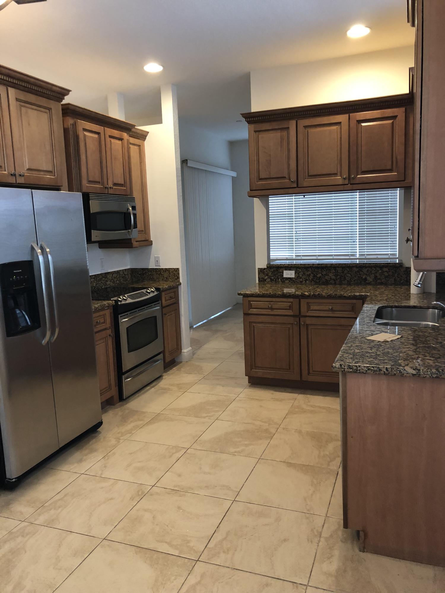 CIELO TOWNHOMES AT SHOPS OF DONALD ROSS - Residential Lease